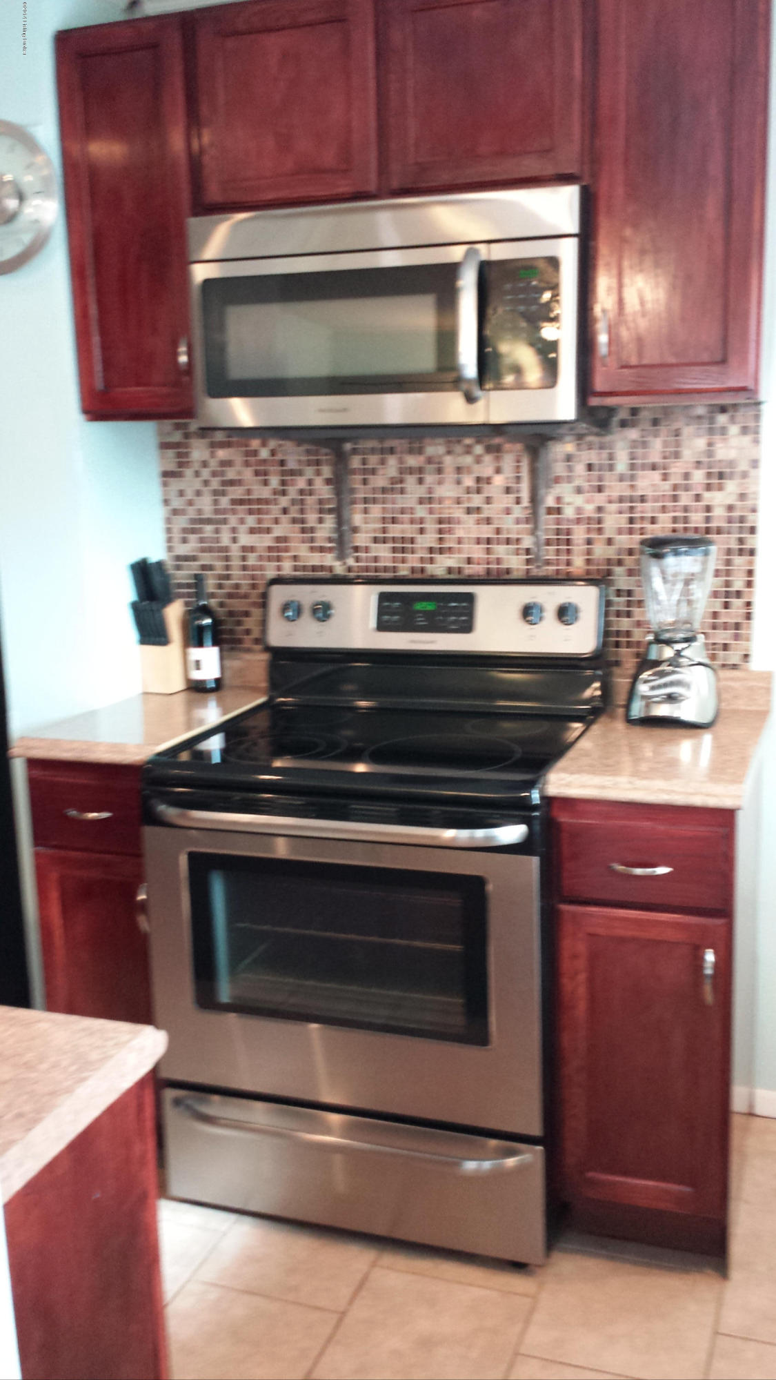 1809 Millgate Road Louisville, KY 40223 - Photo 22 of 26 20140201_125556