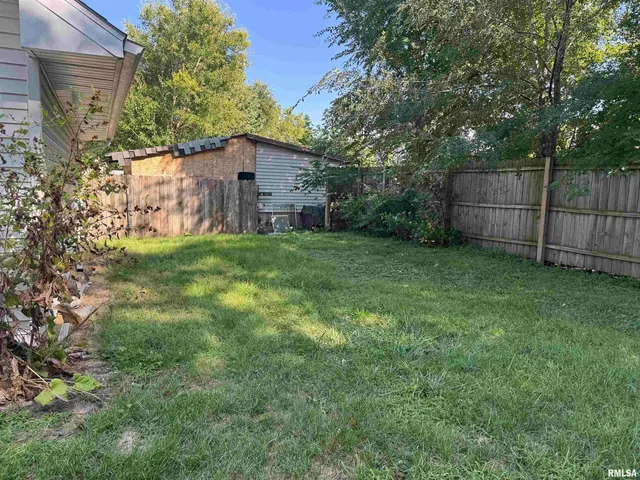 $39,500 | 604 Anderson Place, Canton, IL 61520