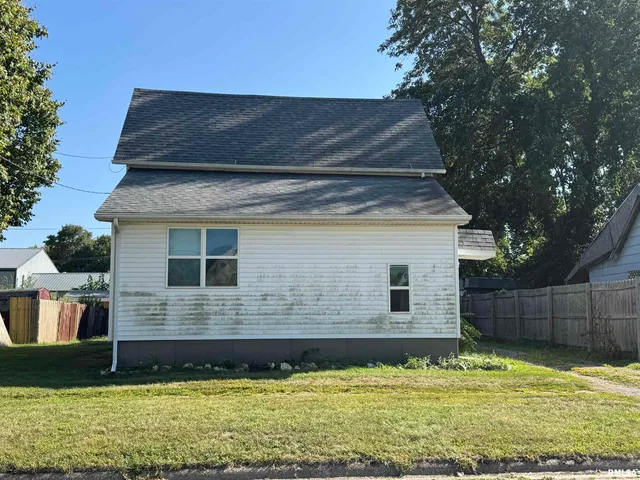$39,500 | 604 Anderson Place, Canton, IL 61520