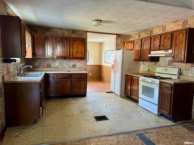 $39,500 | 604 Anderson Place, Canton, IL 61520