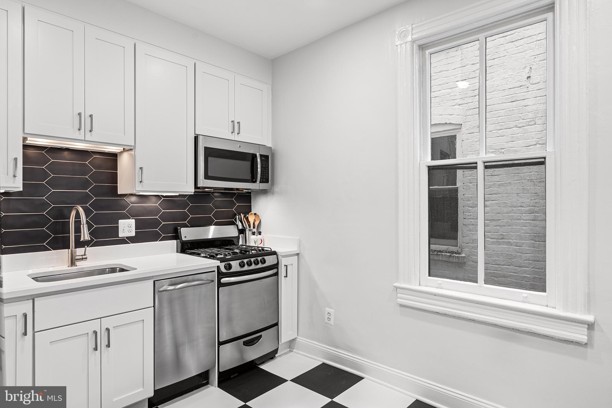 3022 R Street Northwest Washington, DC 20007 - Photo 15 of 39