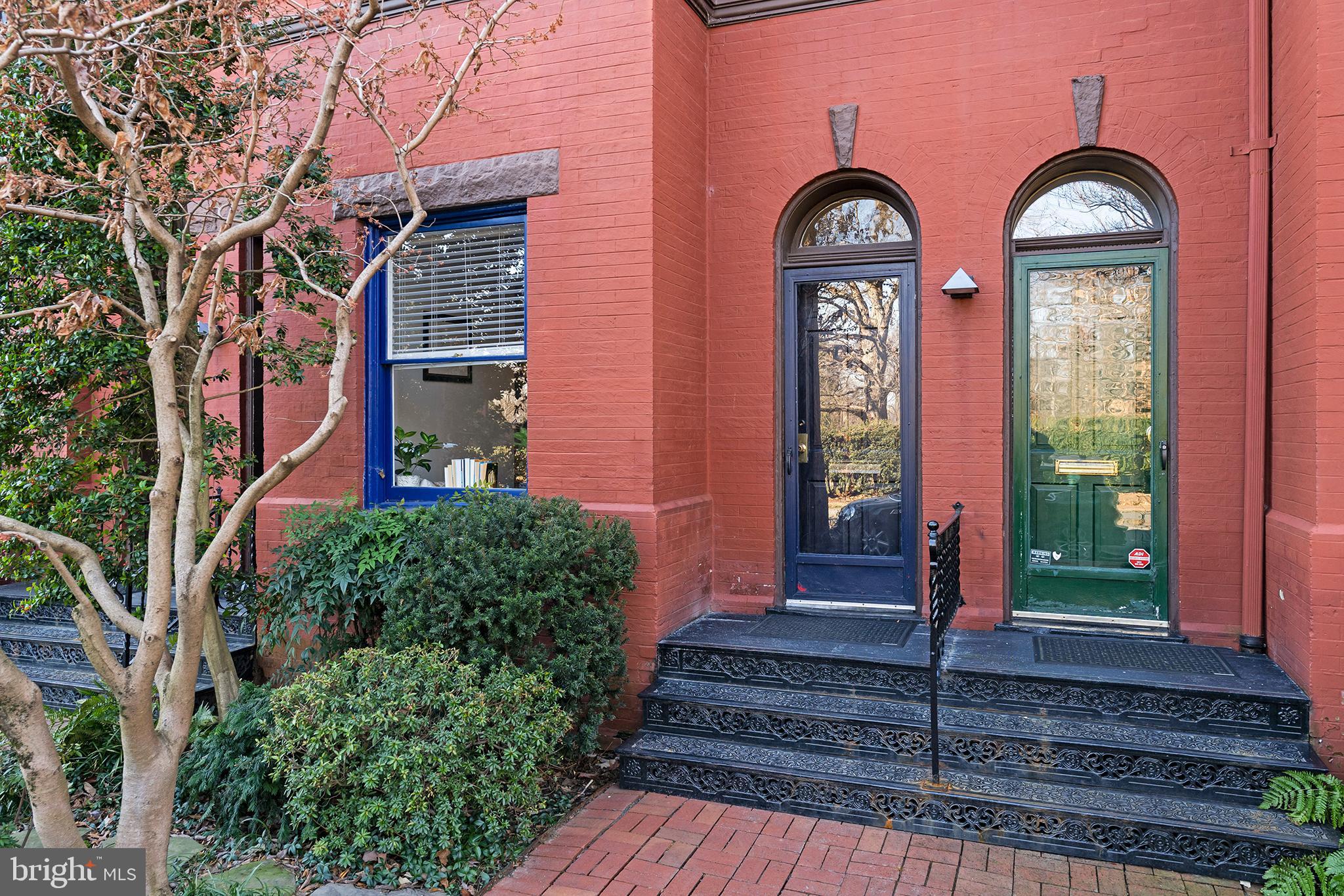 3022 R Street Northwest Washington, DC 20007 - Photo 2 of 39 Convenient main level entry