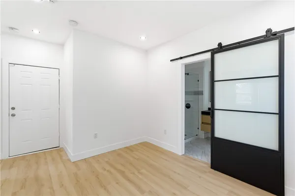 $2,000 | 170 Broadway, Unit A, Providence, RI 02903