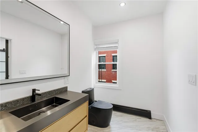 $2,000 | 170 Broadway, Unit A, Providence, RI 02903