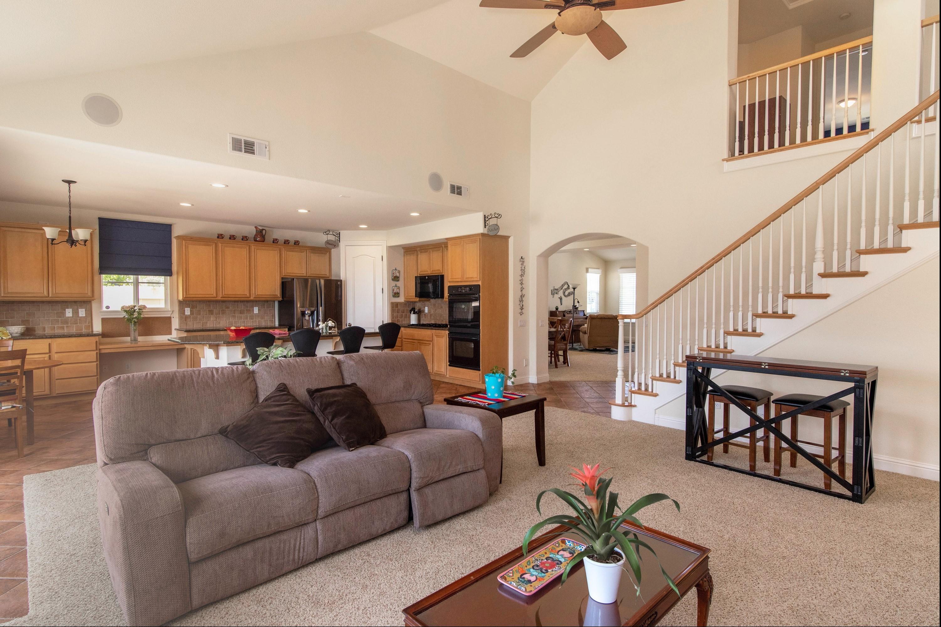 712 Tamarisk Drive Lompoc, CA 93436 - Photo 10 of 29 017_GREAT ROOM