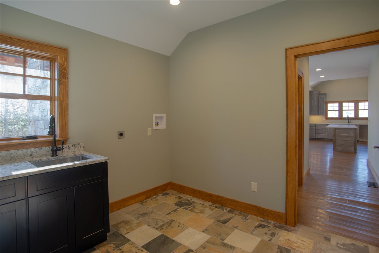 94 Look Road Wilmington, VT 05363 - Photo 17 of 40 Gallery Image 17