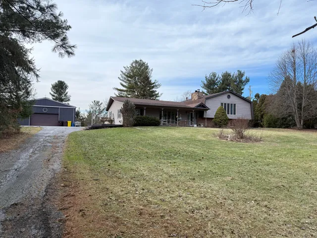 $460,000 | 368 South 600th Street West, Hebron, IN 46341