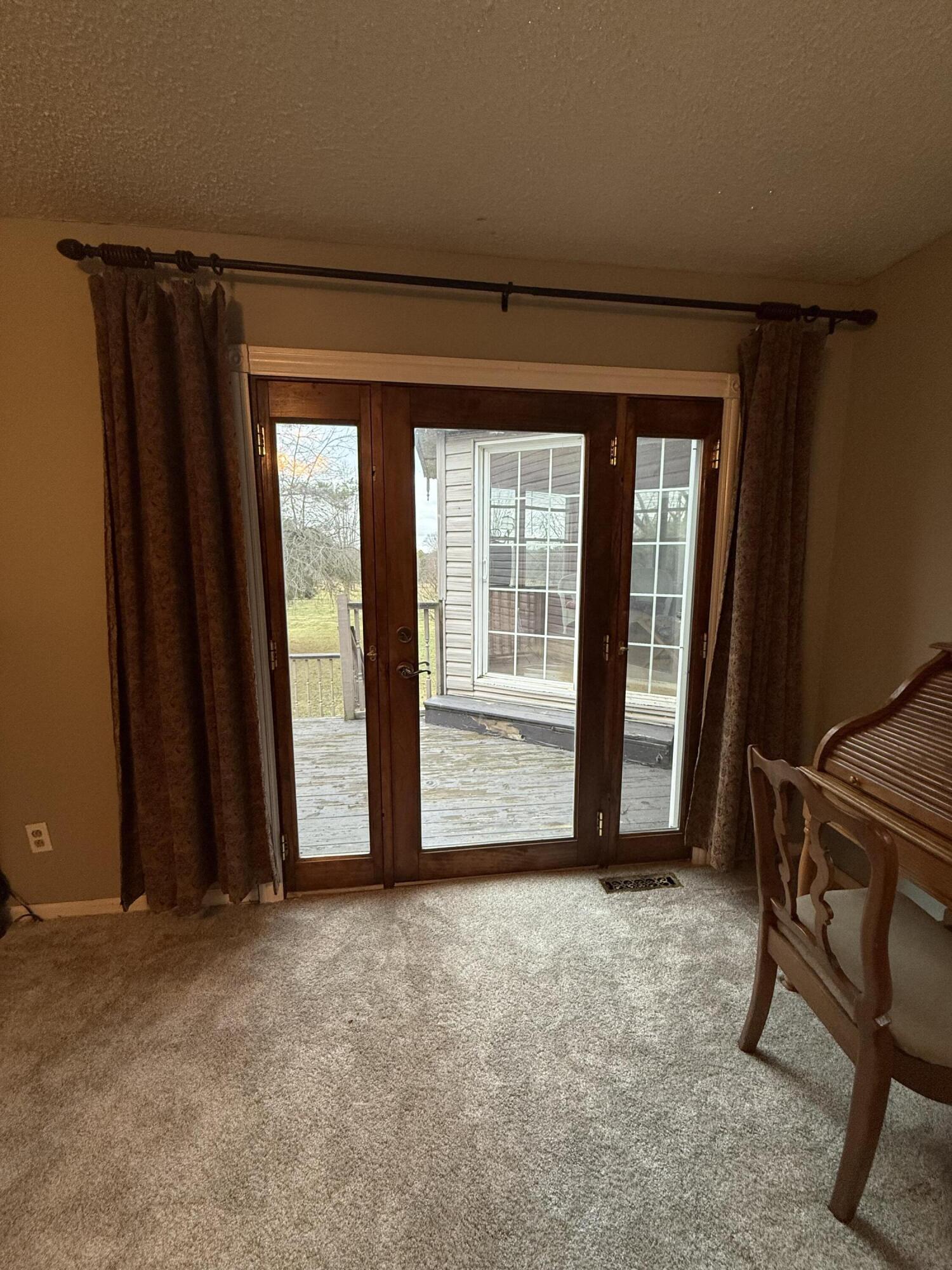 368 South 600th Street West Hebron, IN 46341 - Photo 70 of 87 a view of room with furniture and a window