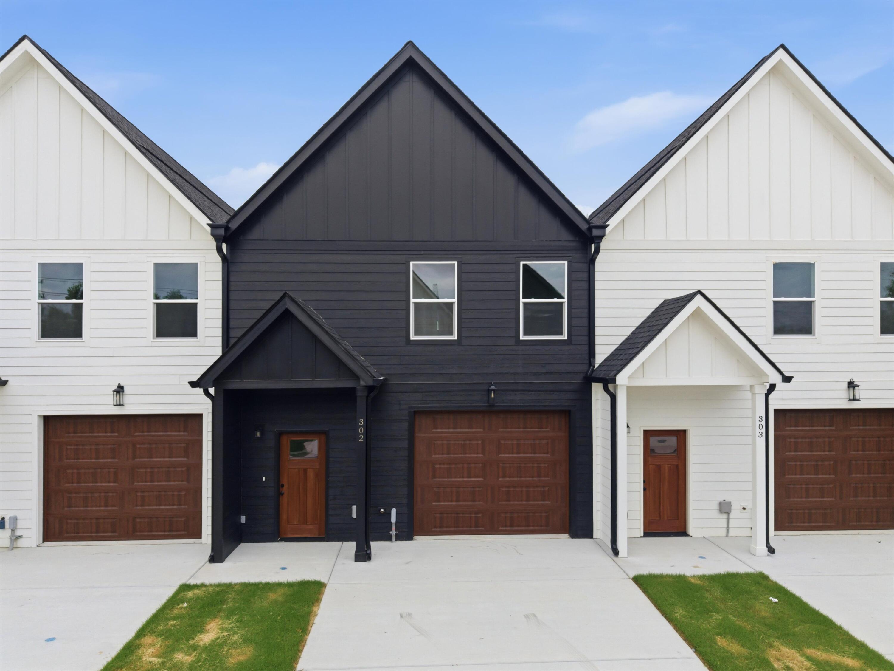 029-3696Michigan_Unit302