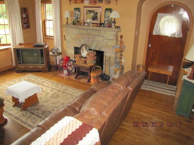 9048 Kinney Road Mount Vernon, OH 43050 - Photo 5 of 11 Gallery Image 5