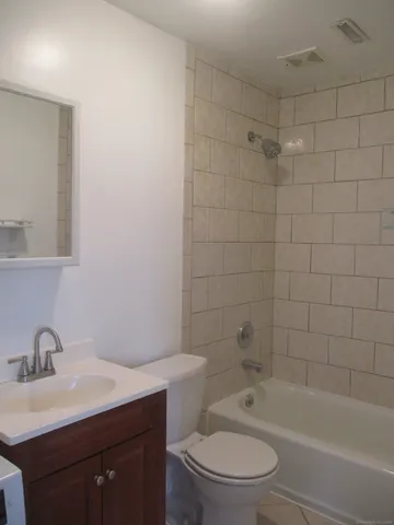 $2,050 | 29 Van Buren Avenue, Unit K4, Norwalk, CT 06850