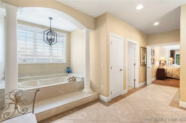 $1,475,000 | 119 Silver Oak Way, Reeds Spring, MO 65737