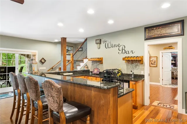 $1,475,000 | 119 Silver Oak Way, Reeds Spring, MO 65737