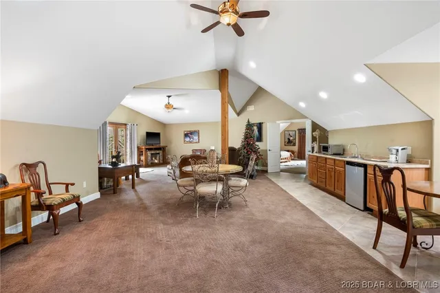 $1,475,000 | 119 Silver Oak Way, Reeds Spring, MO 65737