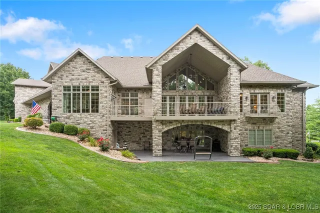 $1,475,000 | 119 Silver Oak Way, Reeds Spring, MO 65737