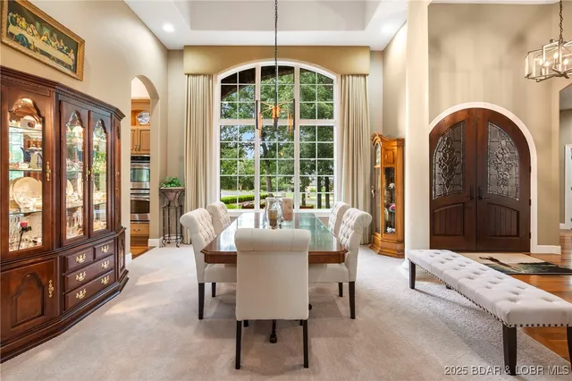 $1,475,000 | 119 Silver Oak Way, Reeds Spring, MO 65737