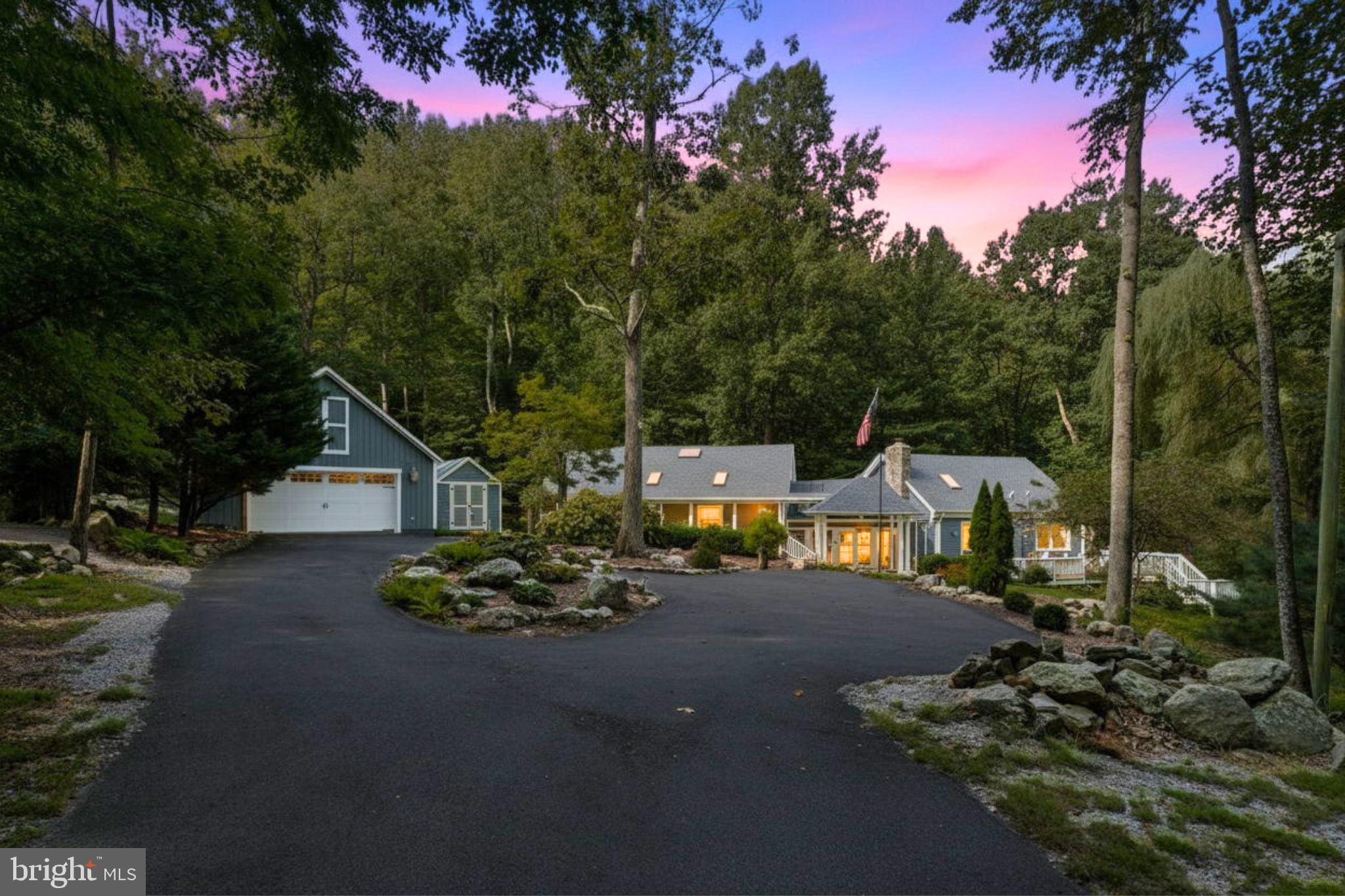 Welcome to 2062 Jewell Hollow Rd!