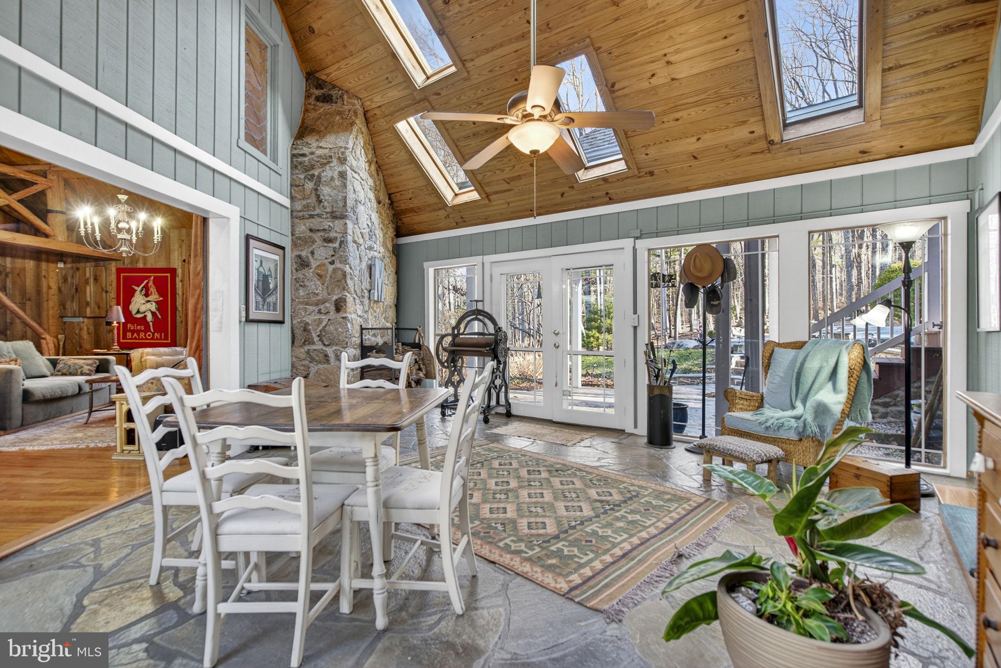2062 Jewell Hollow Road Luray, VA 22835 - Photo 11 of 57 Large family room w/ slate flooring and skylights