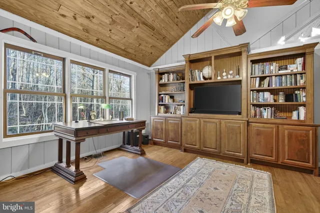 $850,000 | 2062 Jewell Hollow Road, Luray, VA 22835