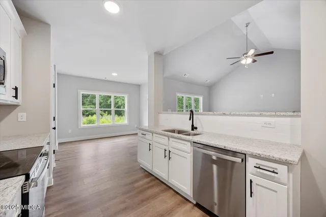 $399,900 | 206 Railroad Street, Gray, GA 31032