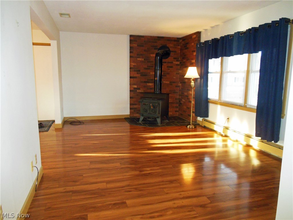 4165 Dayton Road Madison, OH 44057 - Photo 4 of 28 Living Rm