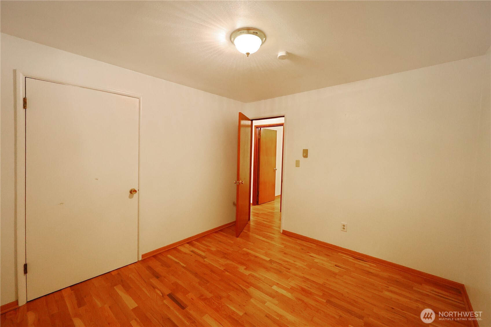 908 Willow Street Sumner, WA 98390 - Photo 14 of 32 a view of empty room