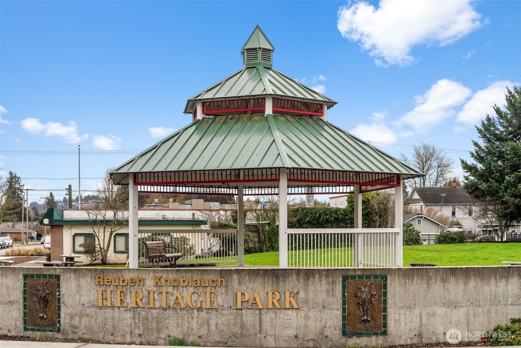 908 Willow Street Sumner, WA 98390 - Photo 31 of 32 a house view with a garden space