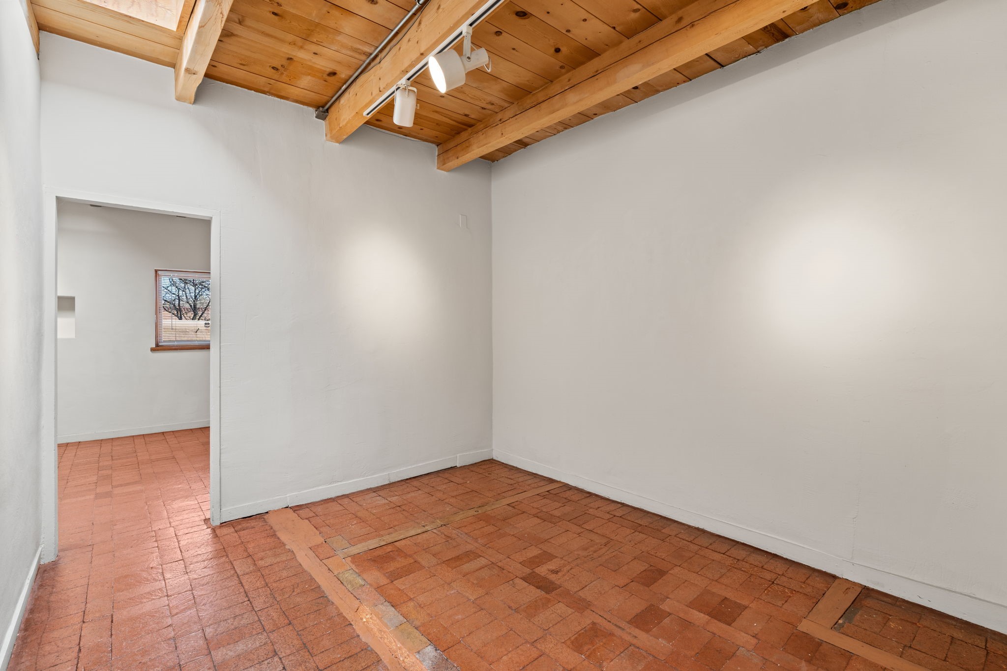 634 Canyon Road Santa Fe, NM 87501 - Photo 15 of 53
