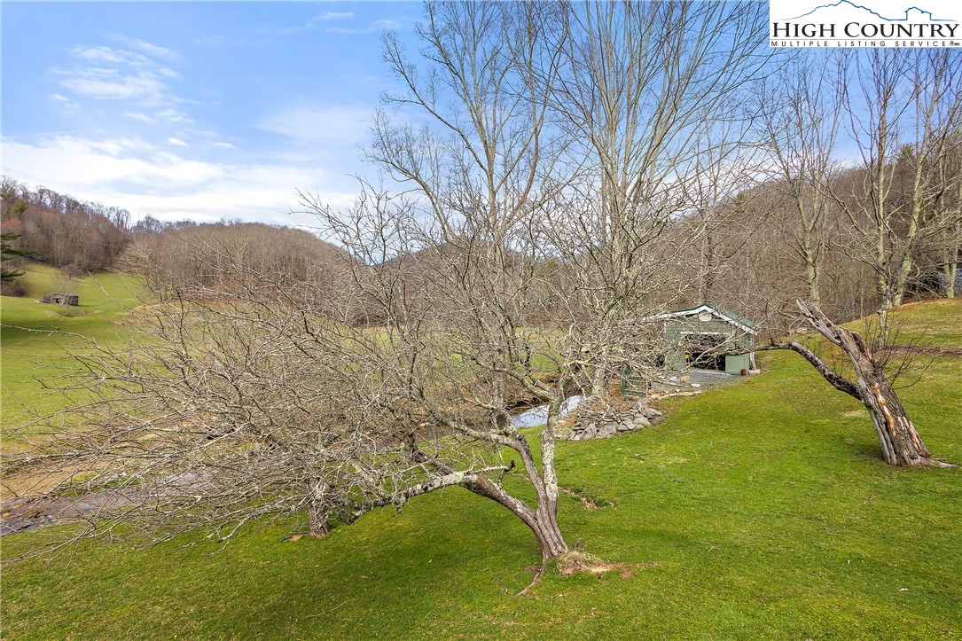 377 Rominger Road Banner Elk, NC 28604 - Photo 18 of 33 Gallery Image 18