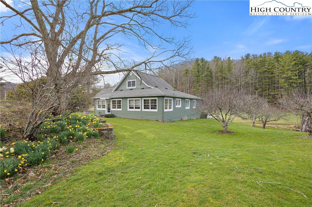 377 Rominger Road Banner Elk, NC 28604 - Photo 2 of 33 Gallery Image 2
