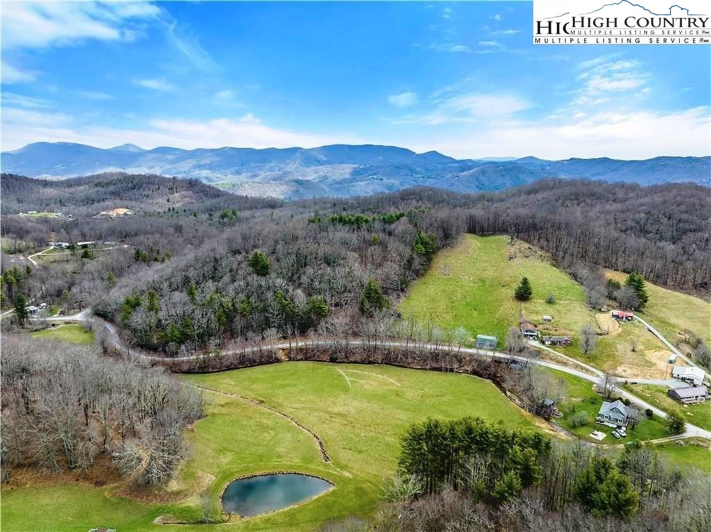 377 Rominger Road Banner Elk, NC 28604 - Photo 26 of 33 Gallery Image 26