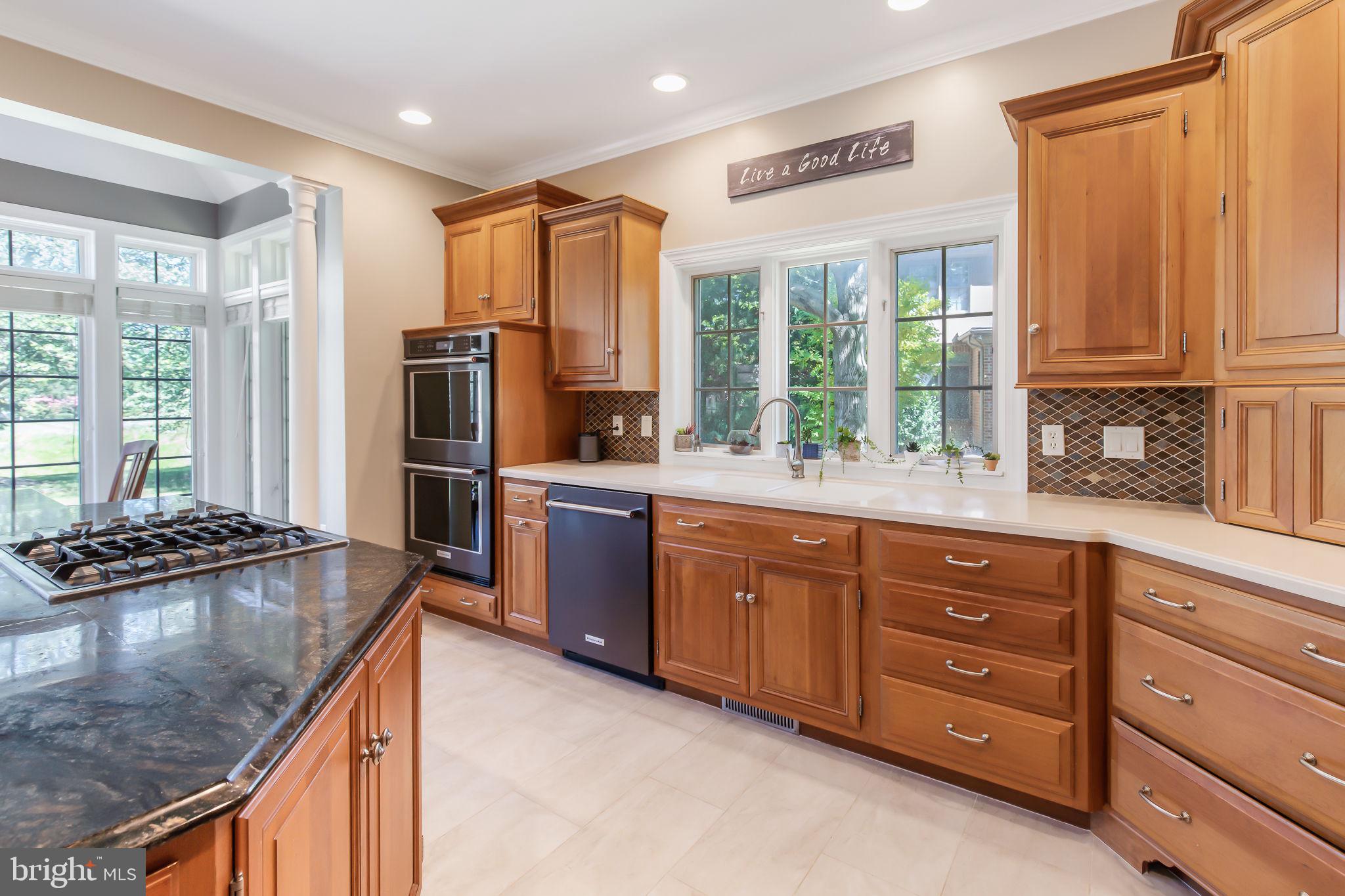 822 Bent Creek Drive Lititz, PA 17543 - Photo 9 of 54