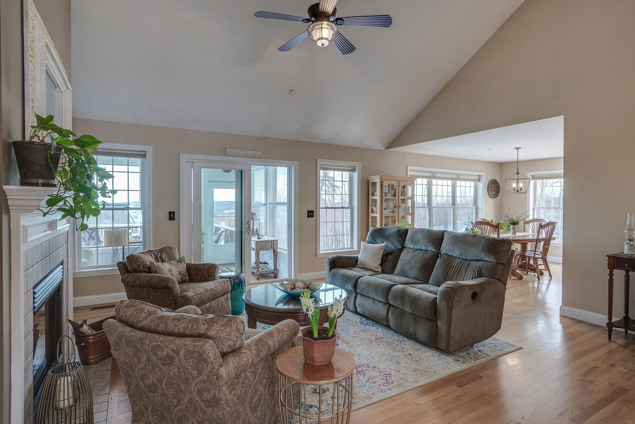 62 Popple Road New Boston, NH 03070 - Photo 4 of 40