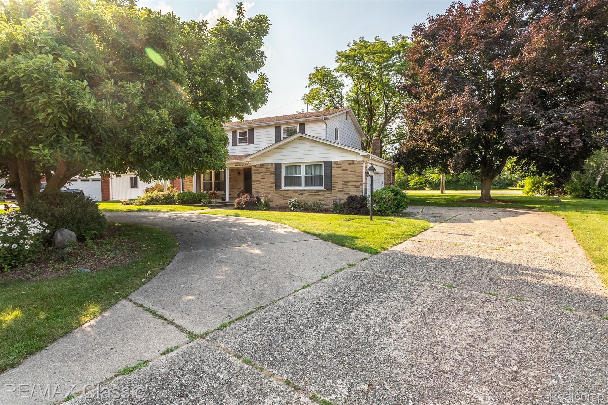 25886 Branchaster Road Farmington, MI 48336 - Photo 29 of 35 Gallery Image 29
