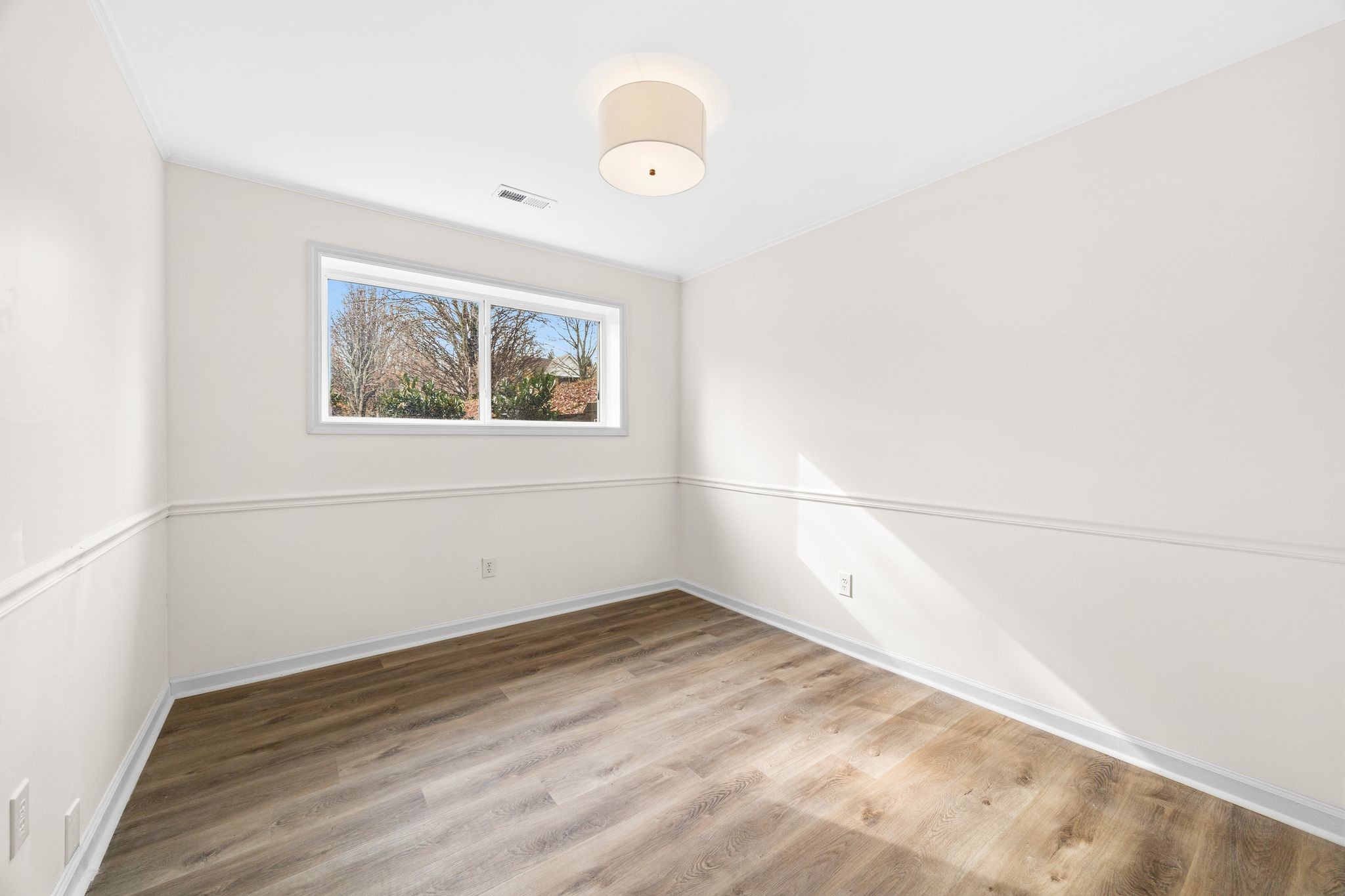209 Pin Oak Court Spring Hill, TN 37174 - Photo 38 of 53 an empty room with a window