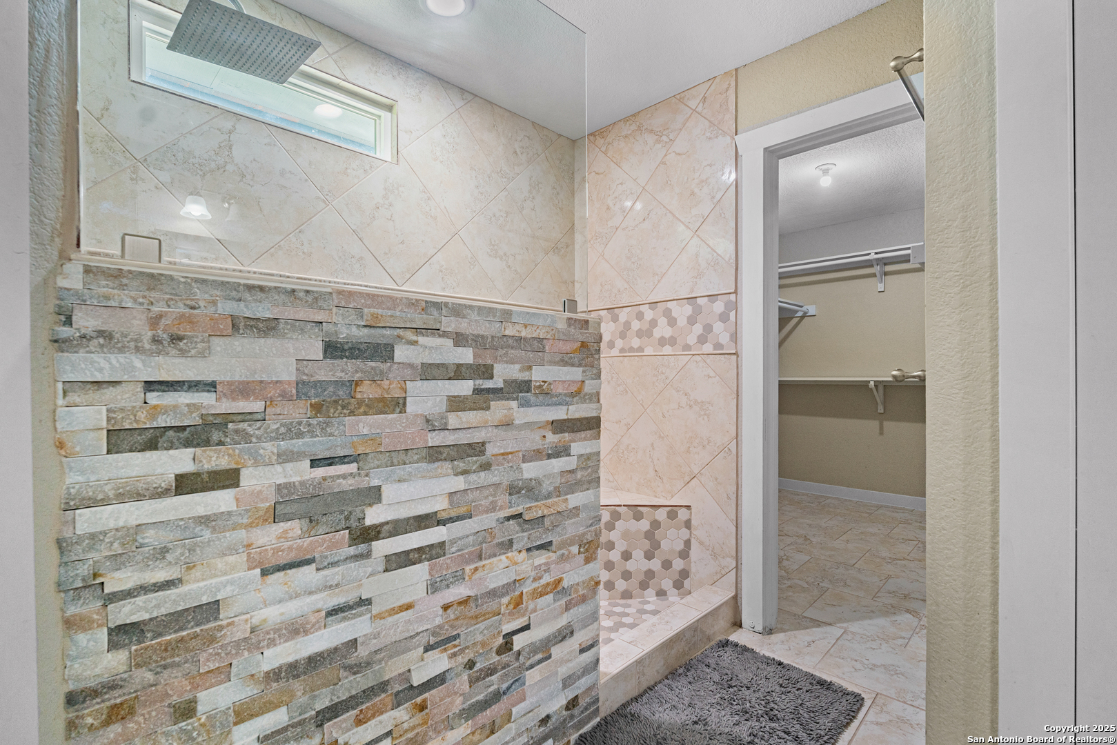 18950 Southton Road Elmendorf, TX 78112 - Photo 7 of 16 a bathroom with a shower