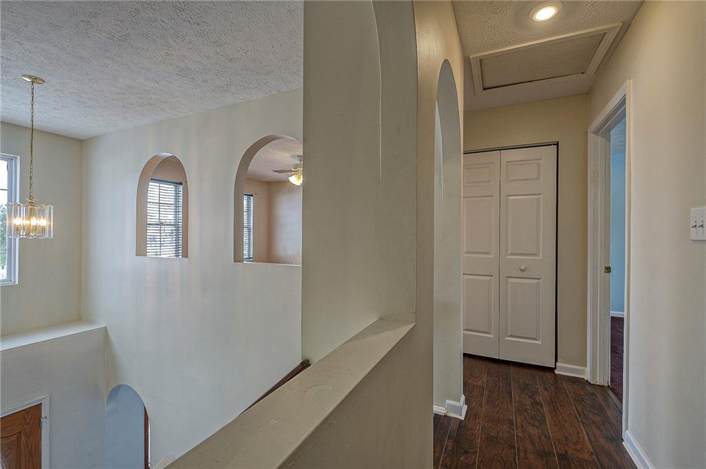 692 Gamble Road Oakdale, PA 15071 - Photo 12 of 25 Gallery Image 12