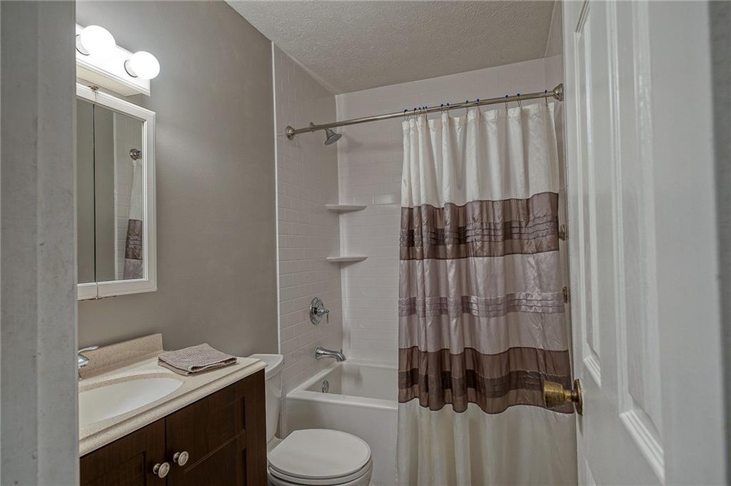 692 Gamble Road Oakdale, PA 15071 - Photo 17 of 25 Gallery Image 17