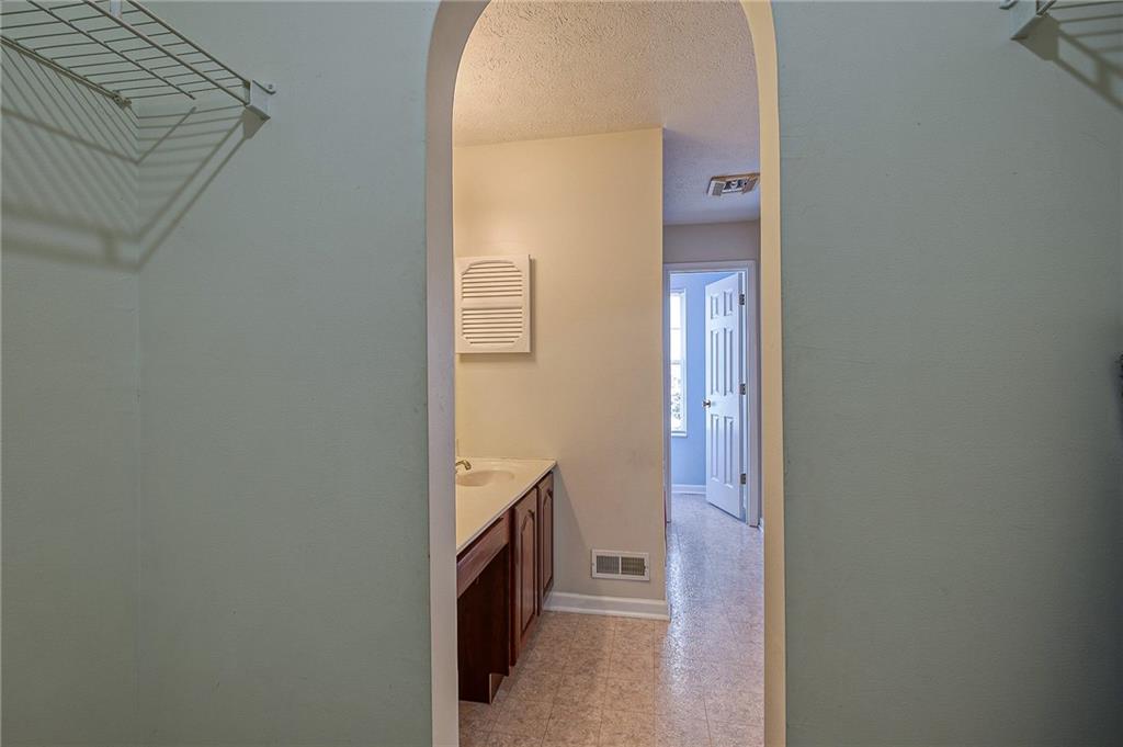 692 Gamble Road Oakdale, PA 15071 - Photo 21 of 25 Gallery Image 21