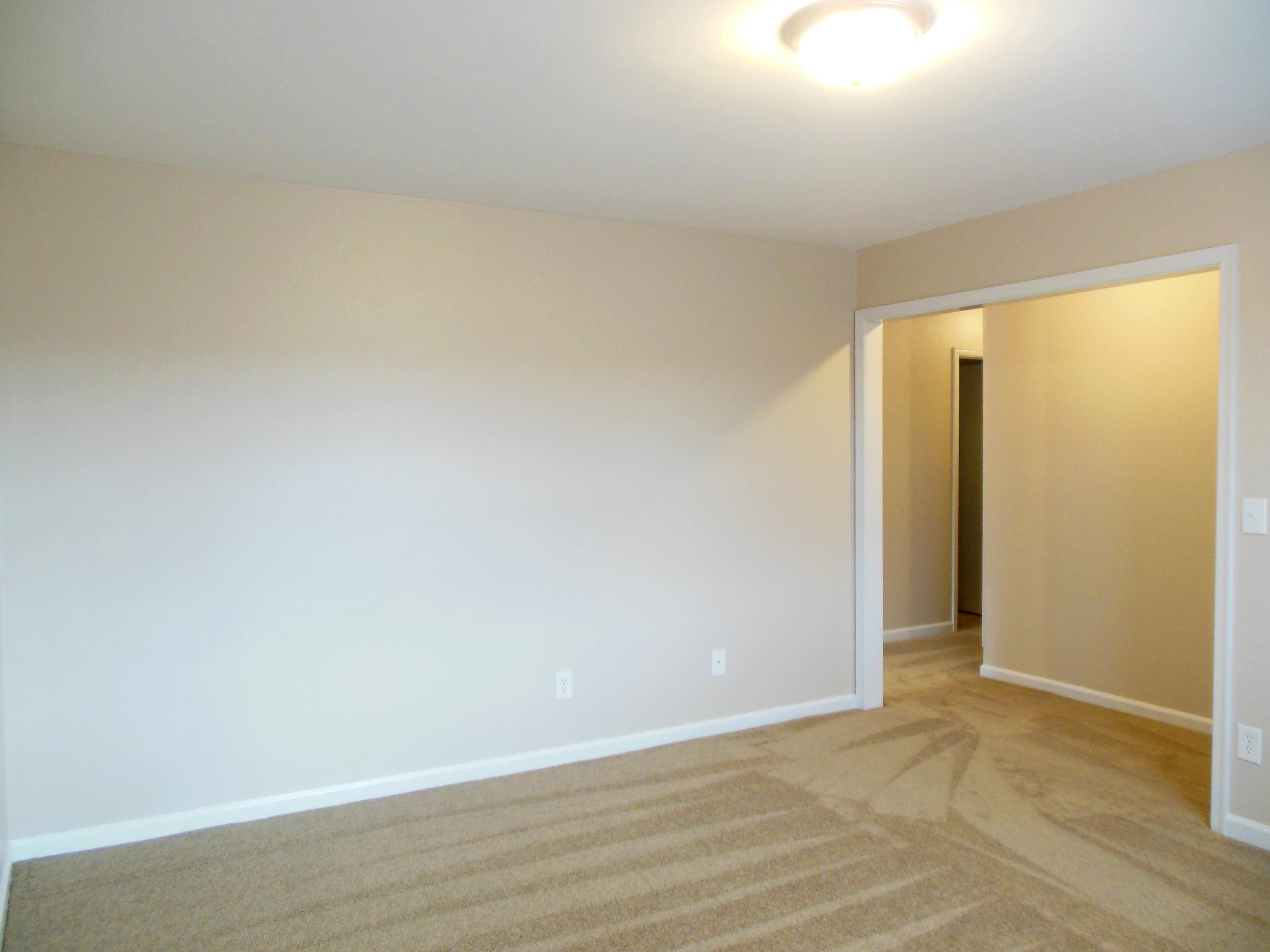 701 Riverland Road Southeast Roanoke, VA 24014 - Photo 22 of 33 a view of an empty room