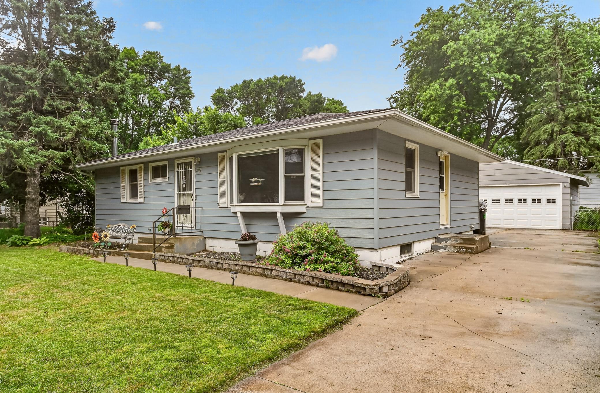 2412 25th Street Northwest Rochester, MN 55901 - Photo 21 of 25