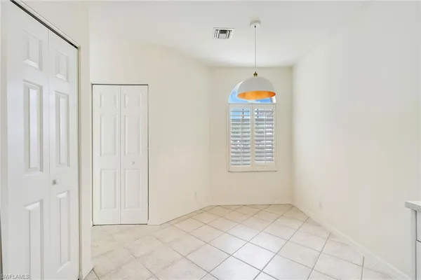 $3,800 | 1580 Clermont Drive, Unit L202, Naples, FL 34109