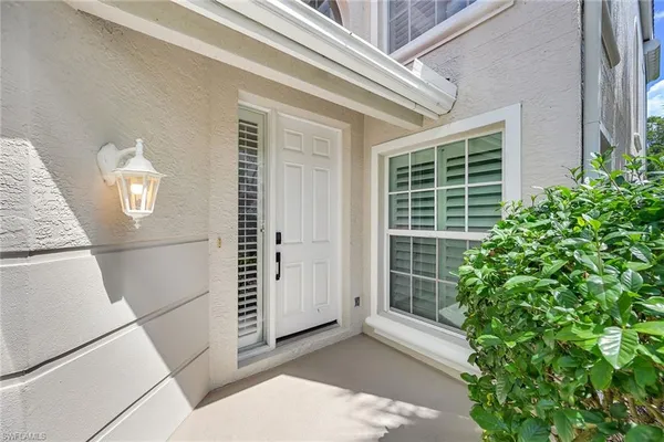 $3,800 | 1580 Clermont Drive, Unit L202, Naples, FL 34109