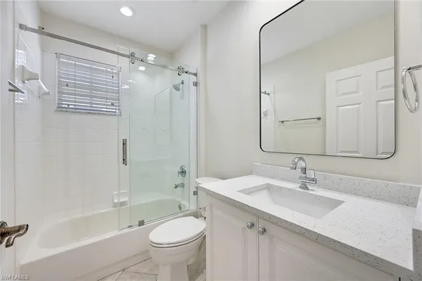 $3,800 | 1580 Clermont Drive, Unit L202, Naples, FL 34109