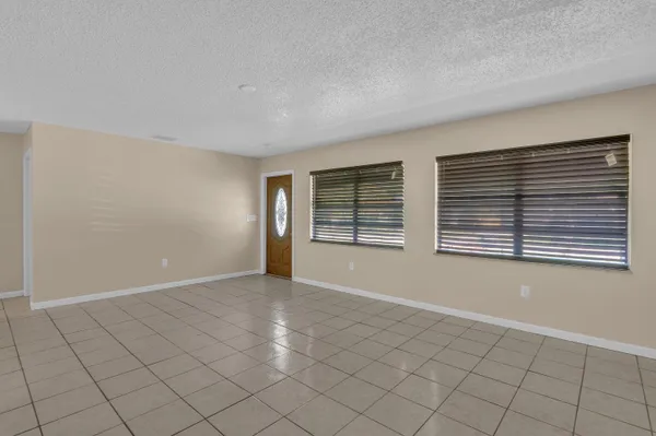 $3,000 | 6113 Yucca Drive, Fort Pierce, FL 34982