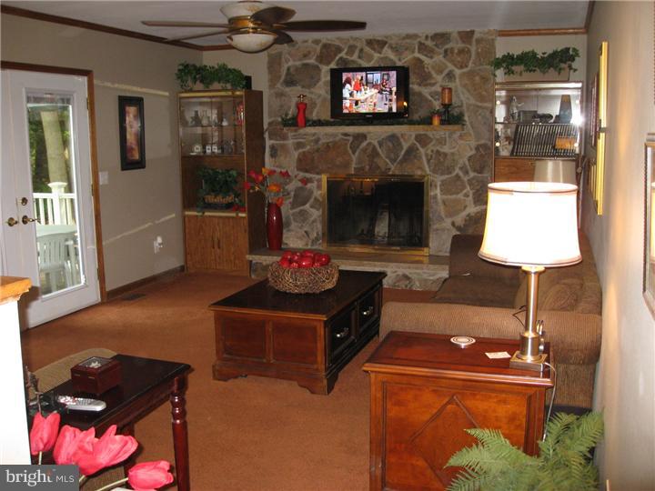 44 Falcon Drive Southampton, NJ 08088 - Photo 5 of 15