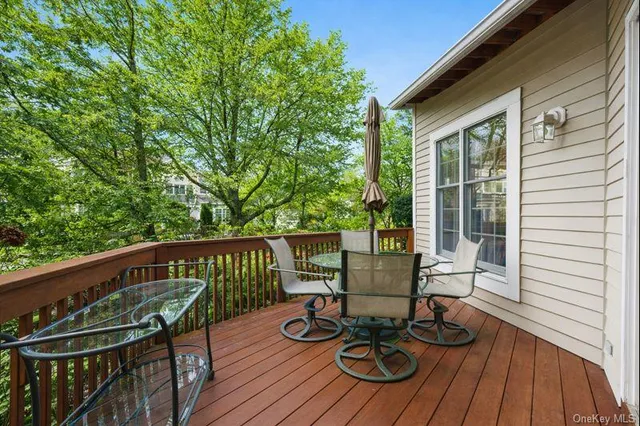 $1,379,000 | 51 Club Pointe Drive, White Plains, NY 10605