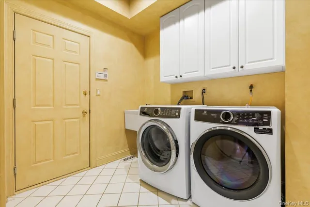 $1,379,000 | 51 Club Pointe Drive, White Plains, NY 10605