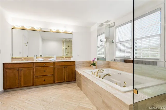 $1,379,000 | 51 Club Pointe Drive, White Plains, NY 10605