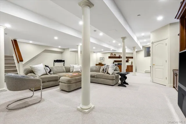 $1,379,000 | 51 Club Pointe Drive, White Plains, NY 10605